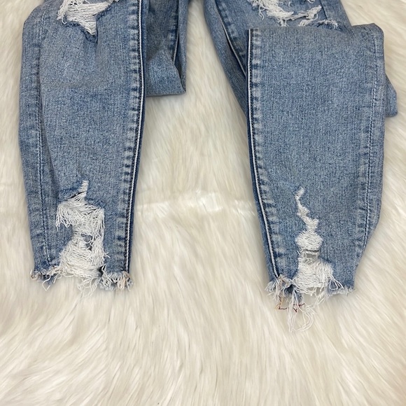 ✨SOLD✨American Eagle Next Level Hi Rise Jegging Distressed - Picture 5 of 8